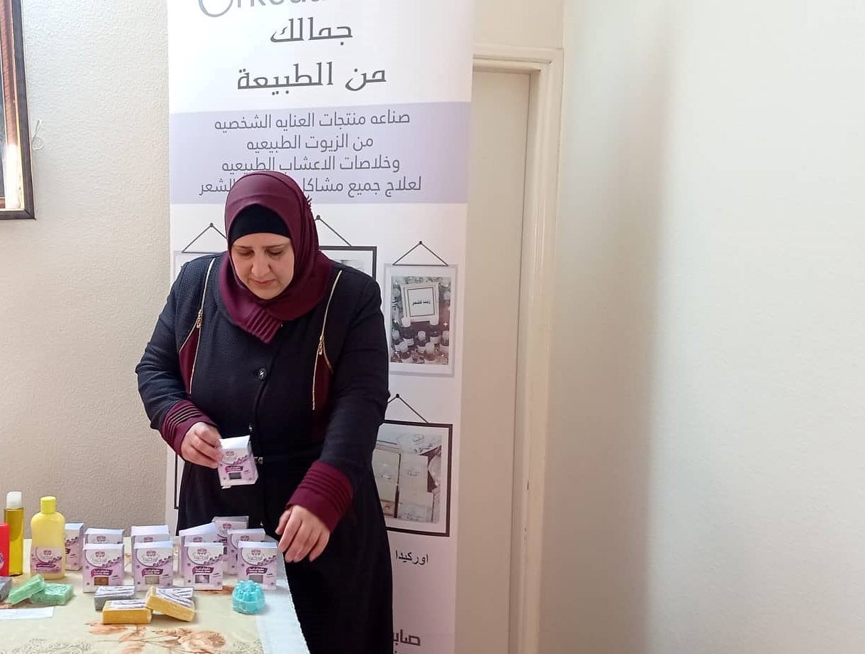 Scarce job opportunities and a pressing need for a source of income pushed Suha Nassereldein to take matters into her own hands. The Palestinian #ecopreneur, eager to preserve and cherish her cultural and natural heritage, built her own brand for green cosmetics and cleaning products, Orkeida, using traditional, natural, and homegrown Palestinian ingredients, such as olive oil and rosemary. 
Through Orkeida, Suha advocates for environmental protection and a stronger relationship with the land – one that is based on reciprocity and respect. 
LI's EU-funded @gimed_enicbcmed project supports Suha, among other entrepreneurs in Palestine and across the Med region, in improving and greening their business models, plans, and overall impact. 
#GOMED @enicbcmed