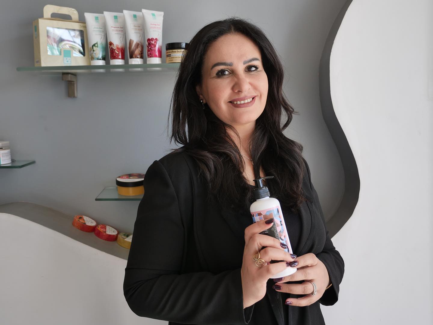 In most countries, the consensus that #women do not belong in certain ‘masculine’ sectors persists to this day. Sadly, many women in male-dominated fields are as a result sidelined and often left out of opportunities and dialogue. 
Read the story of Dr. Rasha: the Jordanian #entrepreneur who was able to stand out and leave her mark as a leading pioneer in #Jordan's pharmaceuticals and cosmetics industry. 
This project is supported by #rdppme. 
👉 LINK IN BIO