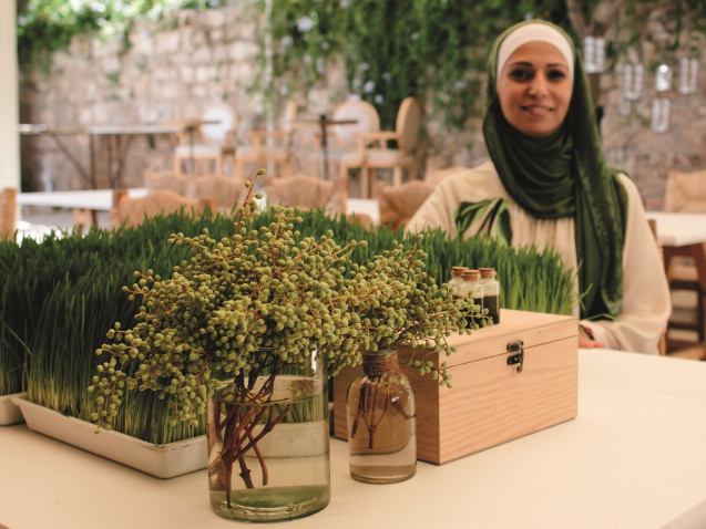 Eco-friendly entrepreneurs collaborating under the Green Impact Med project